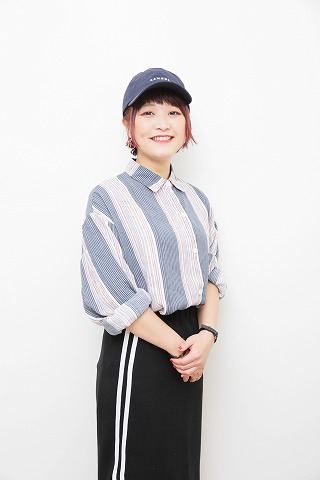 明田川靖子